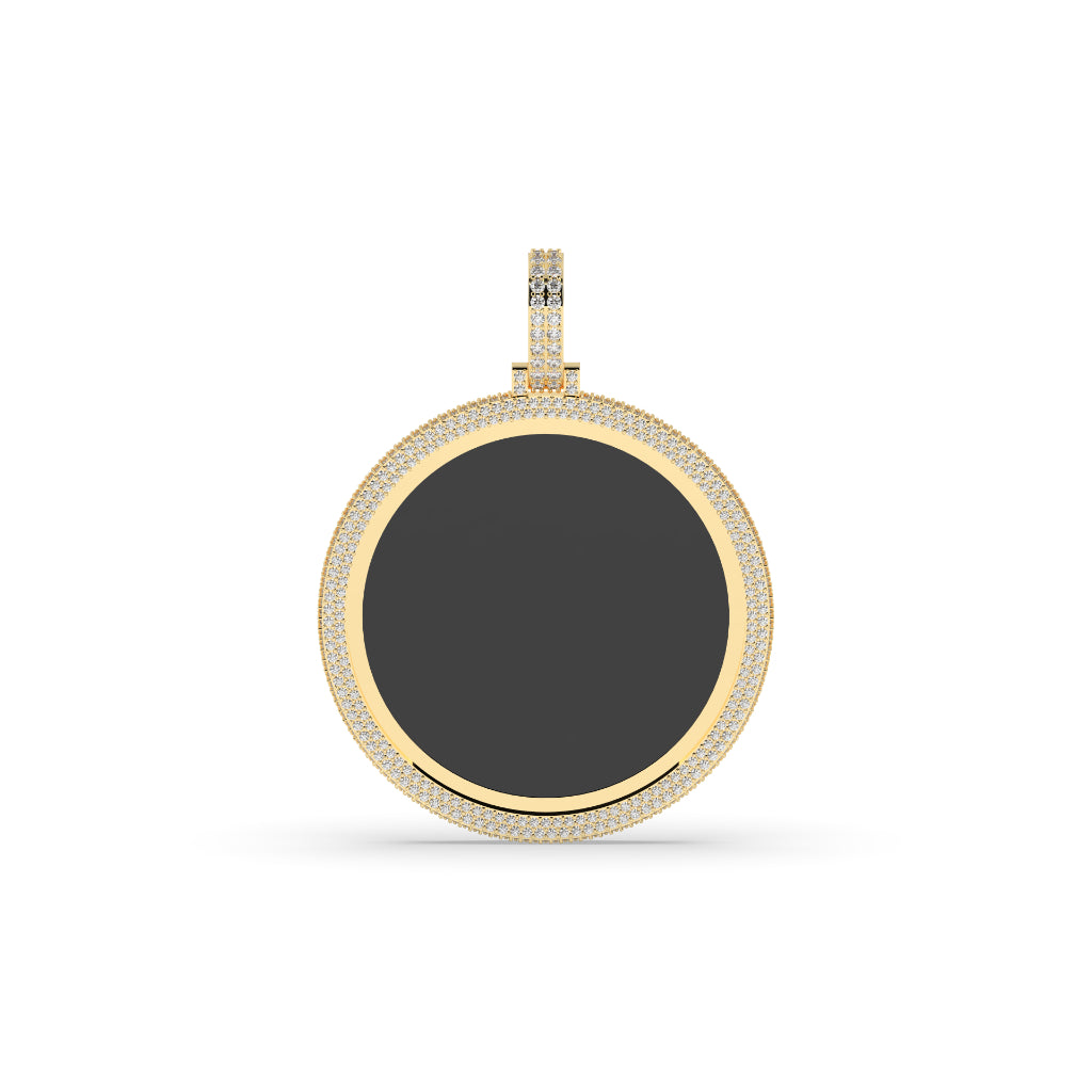 BLACK CENTER DIAMOND ROUND PENDANT