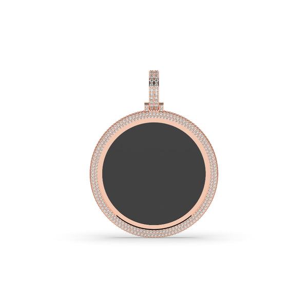BLACK CENTER DIAMOND ROUND PENDANT